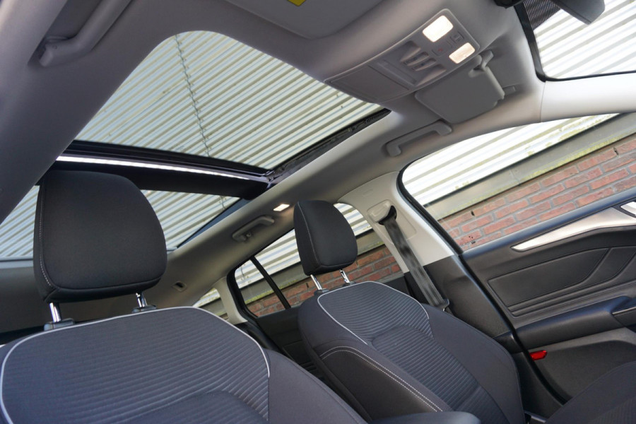 Ford FOCUS Wagon 1.0 EcoB.125PK Titanium X Business/Panodak/ E36.000,-- nieuwprijs/Zeldzaam compleet!!