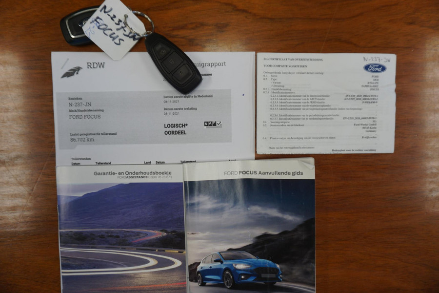 Ford FOCUS Wagon 1.0 EcoB.125PK Titanium X Business/Panodak/ E36.000,-- nieuwprijs/Zeldzaam compleet!!