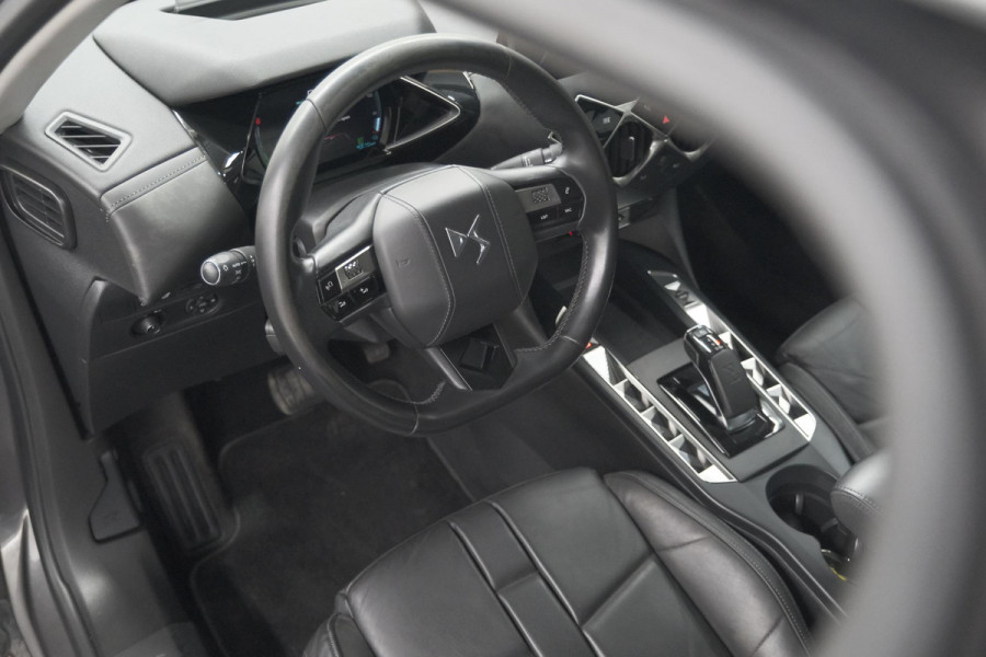 DS DS 3 Crossback 50 kwh e-Tense So Chic | Camera| Dodehoekdetectie | Head-Up Display | Apple Carplay | Stoelverwarming | SOH = 93.5%