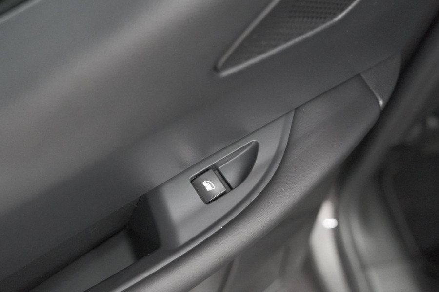 DS DS 3 Crossback 50 kwh e-Tense So Chic | Camera| Dodehoekdetectie | Head-Up Display | Apple Carplay | Stoelverwarming | SOH = 93.5%