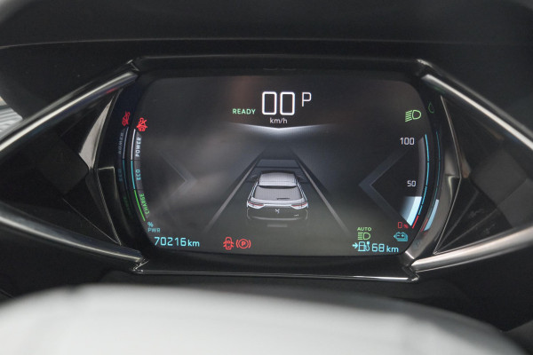 DS DS 3 Crossback 50 kwh e-Tense So Chic | Camera| Dodehoekdetectie | Head-Up Display | Apple Carplay | Stoelverwarming | SOH = 93.5%