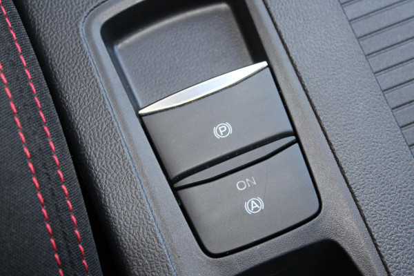 Ford FOCUS Wagon 1.0 EcoBoost Hybrid ST Line | AGR-stoelen | Driver Assistance Pack | Winter Pack