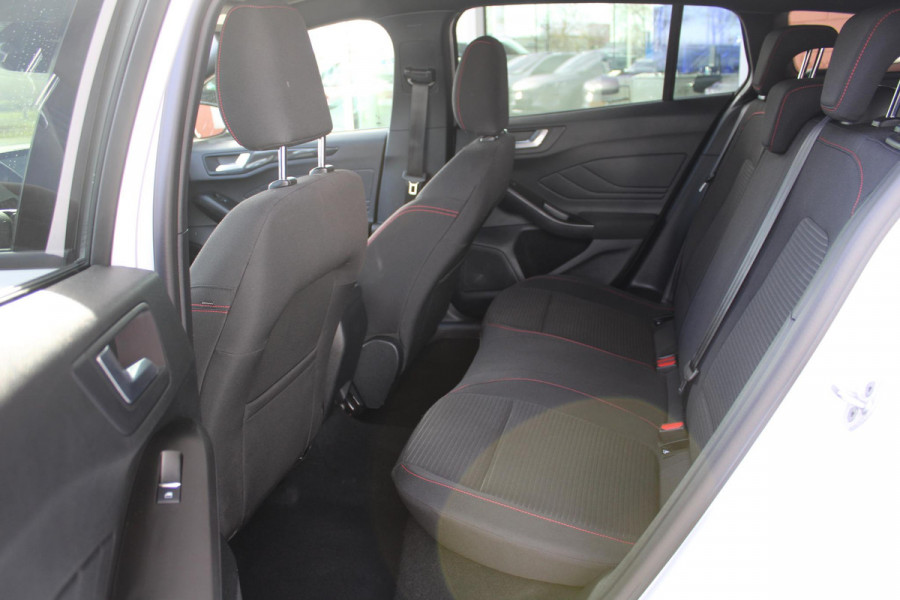 Ford FOCUS Wagon 1.0 EcoBoost Hybrid ST Line | AGR-stoelen | Driver Assistance Pack | Winter Pack