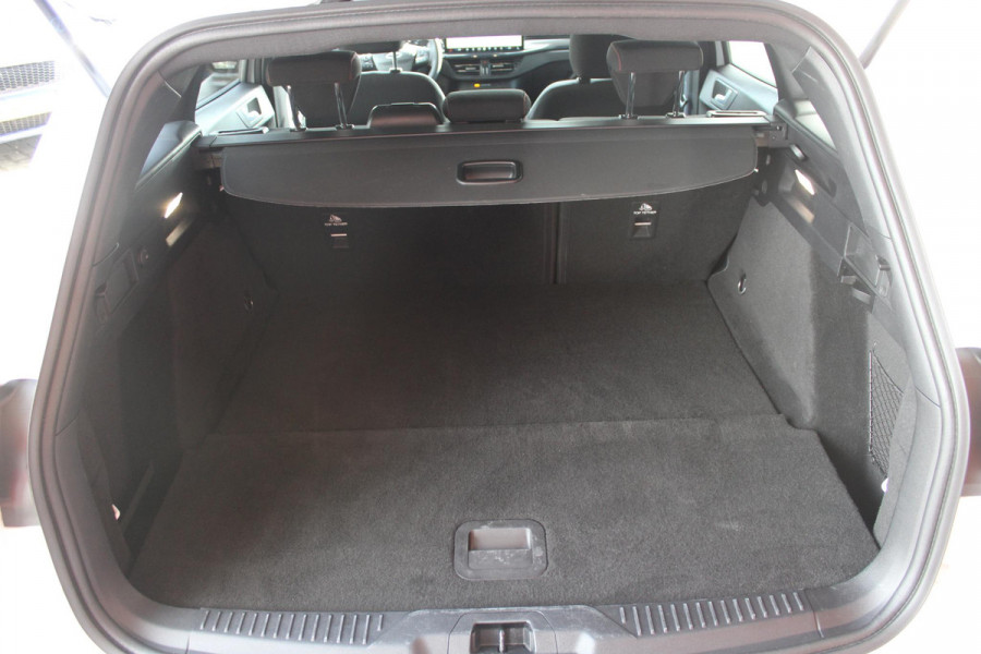 Ford FOCUS Wagon 1.0 EcoBoost Hybrid ST Line | AGR-stoelen | Driver Assistance Pack | Winter Pack