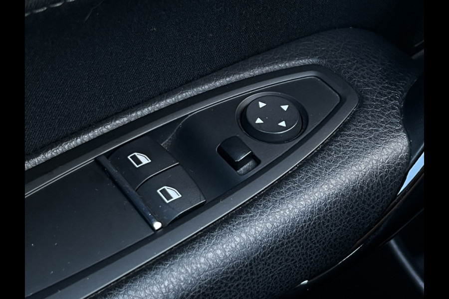 BMW 1-serie 118i Executive | Clima | LED | 17 inch