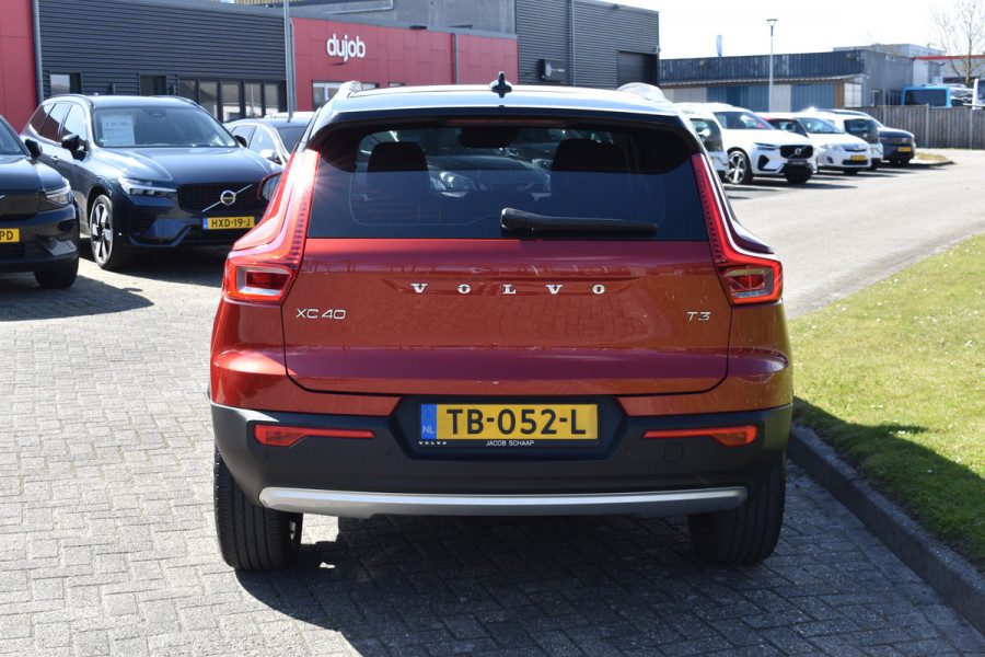 Volvo XC40 T3 156PK Momentum | H&K | Trekhaak | ACC | Leder | Stoelverwarming | Camera