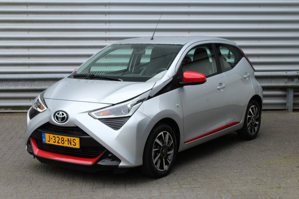 Toyota Aygo 1.0 VVT-i 72pk x-play AUTOMAAT LMV NL-Auto NAP