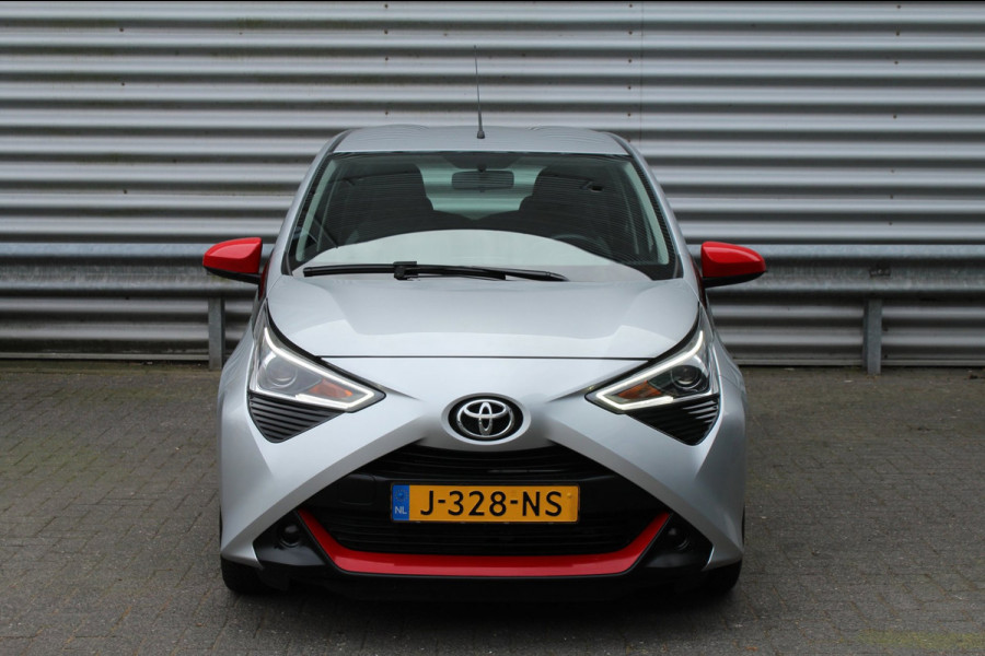 Toyota Aygo 1.0 VVT-i 72pk x-play AUTOMAAT LMV NL-Auto NAP