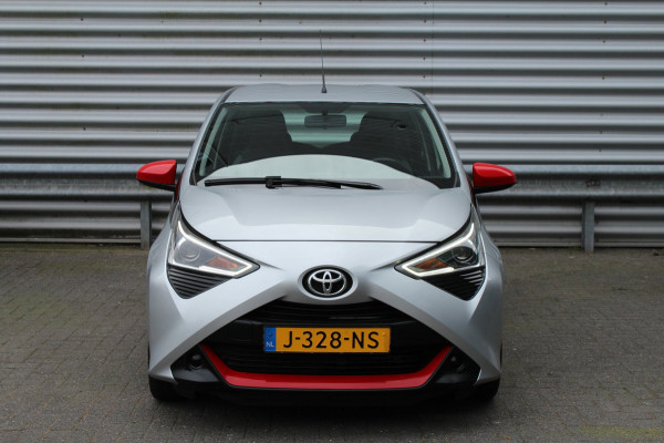 Toyota Aygo 1.0 VVT-i 72pk x-play AUTOMAAT LMV NL-Auto NAP