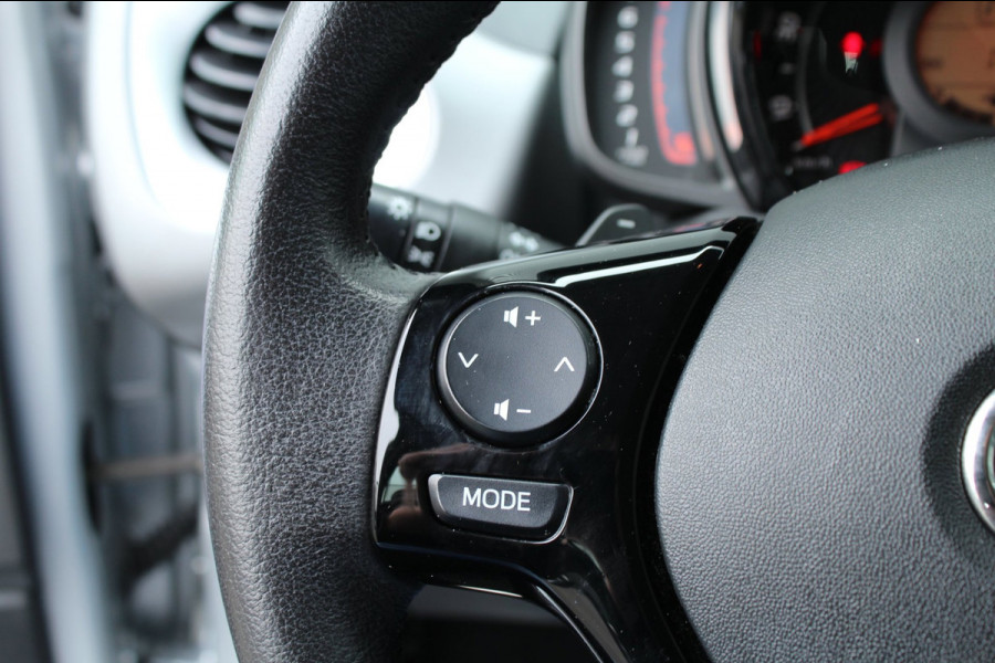 Toyota Aygo 1.0 VVT-i 72pk x-play AUTOMAAT LMV NL-Auto NAP