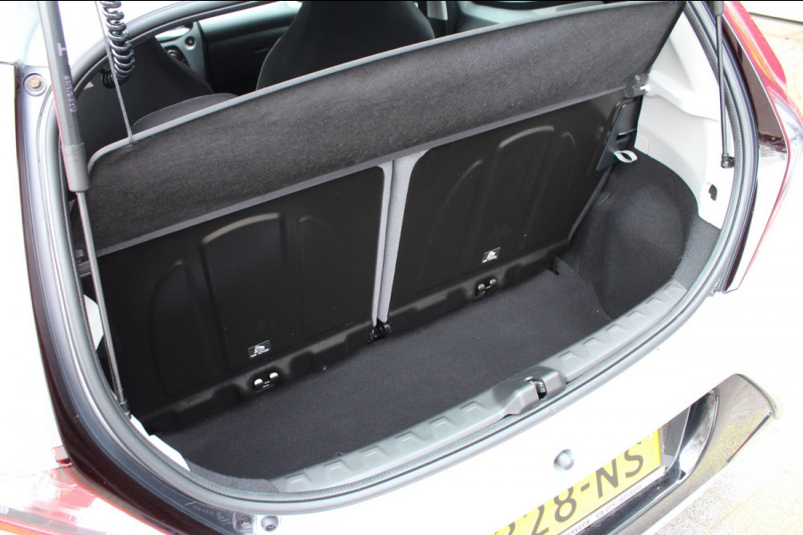 Toyota Aygo 1.0 VVT-i 72pk x-play AUTOMAAT LMV NL-Auto NAP