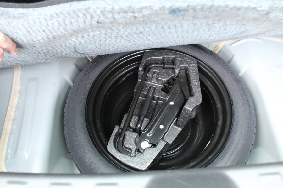 Toyota Aygo 1.0 VVT-i 72pk x-play AUTOMAAT LMV NL-Auto NAP