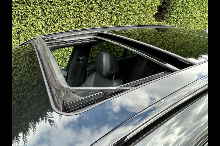 BMW 3 Serie Touring 320e BusinessEditionPlus M-Pakket Schuifdak Leder Carplay