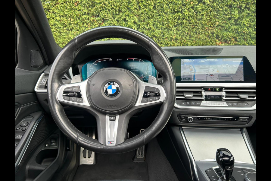 BMW 3 Serie Touring 320e BusinessEditionPlus M-Pakket Schuifdak Leder Carplay