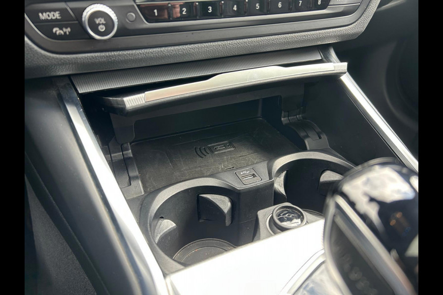 BMW 3 Serie Touring 320e BusinessEditionPlus M-Pakket Schuifdak Leder Carplay