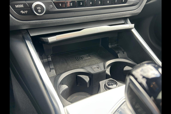 BMW 3 Serie Touring 320e BusinessEditionPlus M-Pakket Schuifdak Leder Carplay