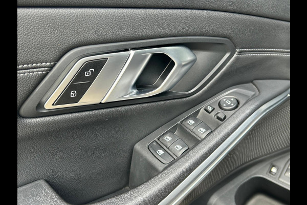 BMW 3 Serie Touring 320e BusinessEditionPlus M-Pakket Schuifdak Leder Carplay