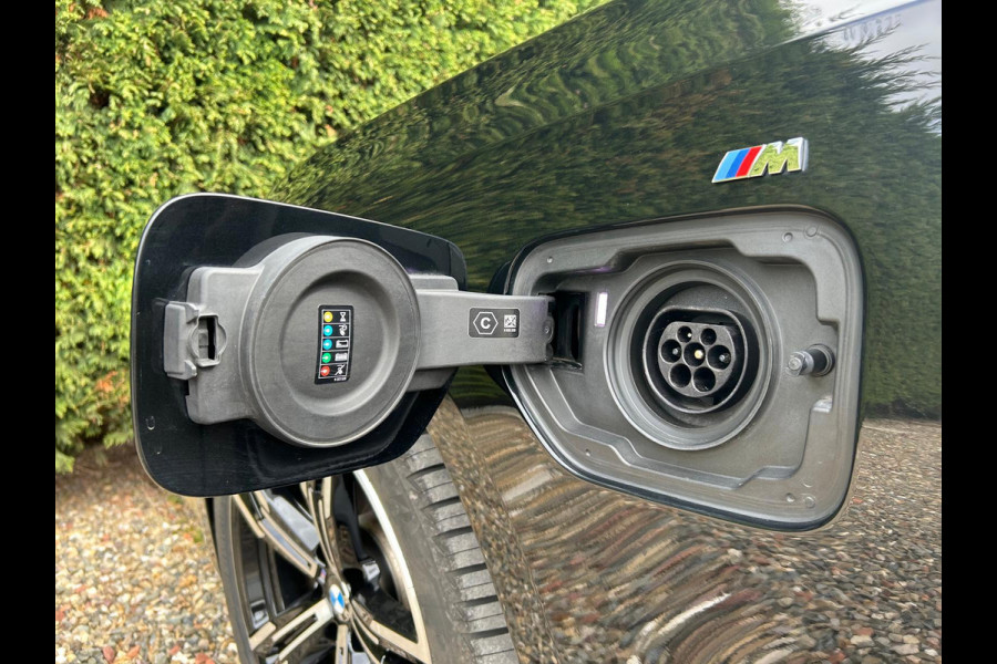 BMW 3 Serie Touring 320e BusinessEditionPlus M-Pakket Schuifdak Leder Carplay