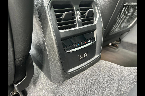 BMW 3 Serie Touring 320e BusinessEditionPlus M-Pakket Schuifdak Leder Carplay