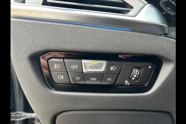 BMW 3 Serie Touring 320e BusinessEditionPlus M-Pakket Schuifdak Leder Carplay