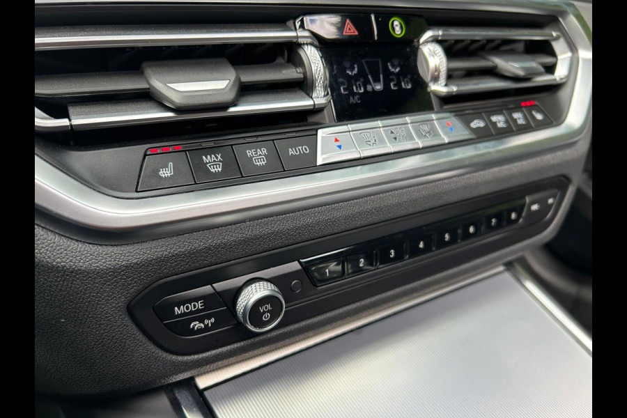 BMW 3 Serie Touring 320e BusinessEditionPlus M-Pakket Schuifdak Leder Carplay