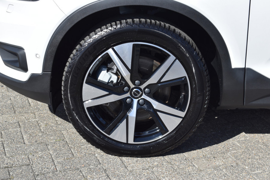 Volvo XC40 Recharge Pro | Panodak | H&K | ACC | All seasons | Stuurverwarming | 360 Camera