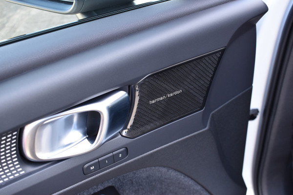 Volvo XC40 Recharge Pro | Panodak | H&K | ACC | All seasons | Stuurverwarming | 360 Camera