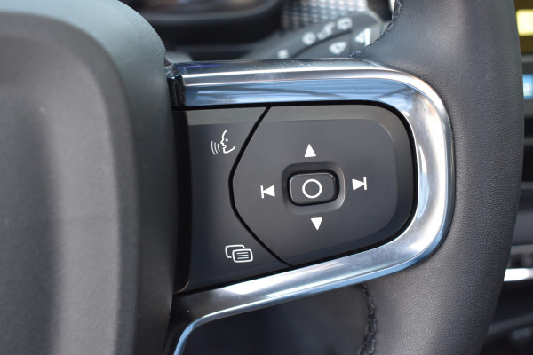 Volvo XC40 Recharge Pro | Panodak | H&K | ACC | All seasons | Stuurverwarming | 360 Camera