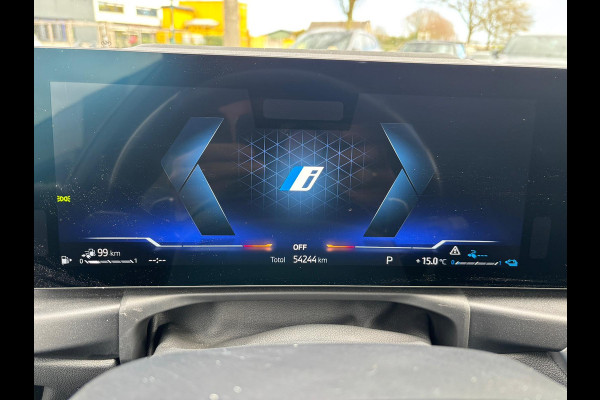 BMW 3 Serie Touring 320e Touring M-Sport PRO PHEV SHADOWLINE ADEPTIVE KOPLAMPEN 360 CAMERA DRIVER ASSIST HEAD-UP DISPLAY INNOVATION PAKKET