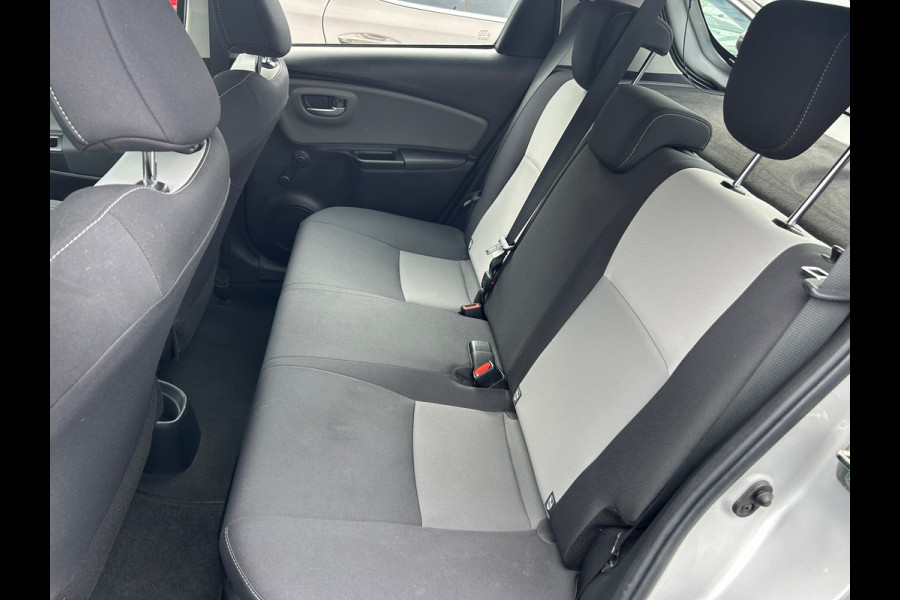 Toyota Yaris 1.5 Hybrid Navigatie Camera NL-Auto Rijklaarprijs!