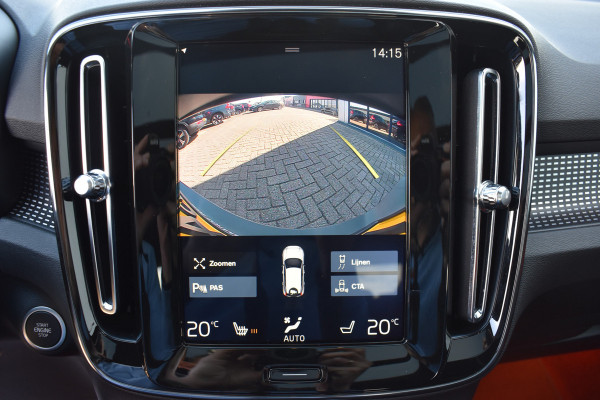 Volvo XC40 T5 262PK Twin Engine R-Design | Panodak | ACC | Camera | Stoelverwarming | 20"LMV
