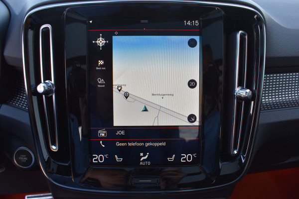 Volvo XC40 T5 262PK Twin Engine R-Design | Panodak | ACC | Camera | Stoelverwarming | 20"LMV