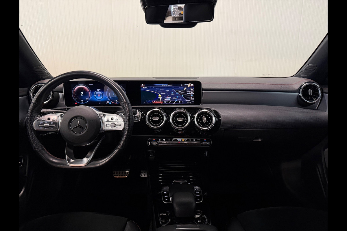 Mercedes-Benz CLA-Klasse 200 Premium Plus | NAP | PANO | AMG | CAMERA | AMBIANCE