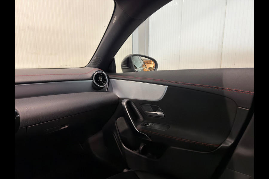 Mercedes-Benz CLA-Klasse 200 Premium Plus | NAP | PANO | AMG | CAMERA | AMBIANCE