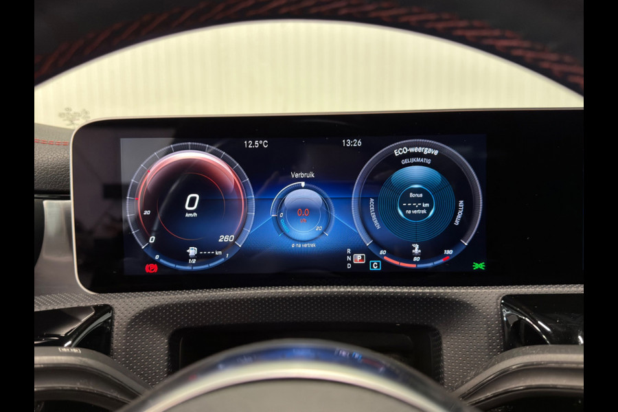 Mercedes-Benz CLA-Klasse 200 Premium Plus | NAP | PANO | AMG | CAMERA | AMBIANCE