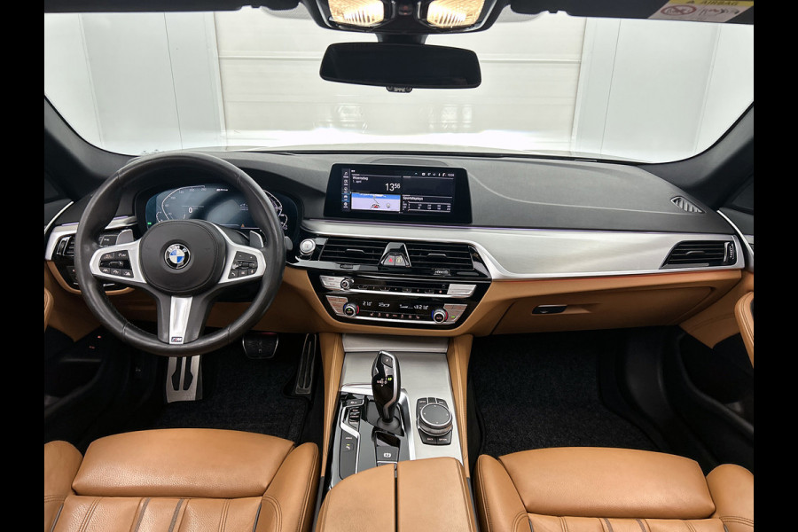 BMW 5 Serie 530e M-sport iPerformance High Executive(Dealer OnderH, Panorama, Lane Assist, Trekhaak, StoelV, Camera, Etc)