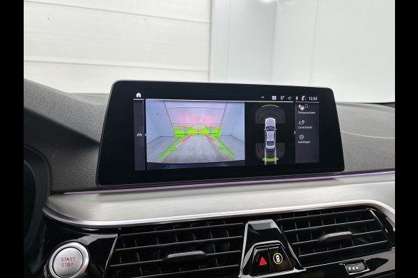 BMW 5 Serie 530e M-sport iPerformance High Executive(Dealer OnderH, Panorama, Lane Assist, Trekhaak, StoelV, Camera, Etc)