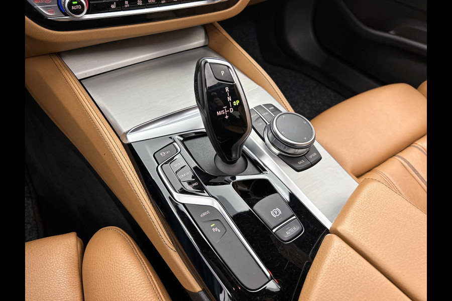 BMW 5 Serie 530e M-sport iPerformance High Executive(Dealer OnderH, Panorama, Lane Assist, Trekhaak, StoelV, Camera, Etc)
