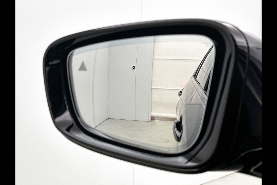 BMW 5 Serie 530e M-sport iPerformance High Executive(Dealer OnderH, Panorama, Lane Assist, Trekhaak, StoelV, Camera, Etc)