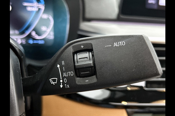 BMW 5 Serie 530e M-sport iPerformance High Executive(Dealer OnderH, Panorama, Lane Assist, Trekhaak, StoelV, Camera, Etc)