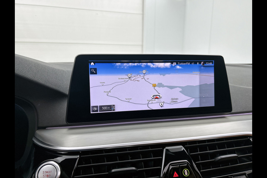 BMW 5 Serie 530e M-sport iPerformance High Executive(Dealer OnderH, Panorama, Lane Assist, Trekhaak, StoelV, Camera, Etc)