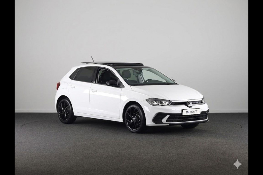 Volkswagen Polo 1.0 TSI Life 95 pk | Navigatie via App | Panoramadak | 17" LM velgen | Parkeersensoren | Adaptieve cruise control | LED koplampen | Stoelverwarming |