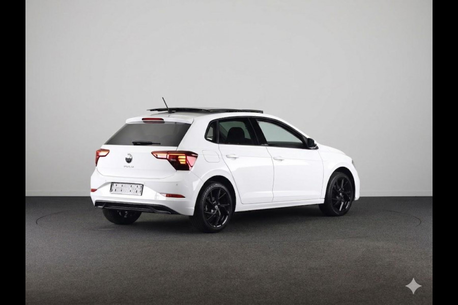 Volkswagen Polo 1.0 TSI Life 95 pk | Navigatie via App | Panoramadak | 17" LM velgen | Parkeersensoren | Adaptieve cruise control | LED koplampen | Stoelverwarming |