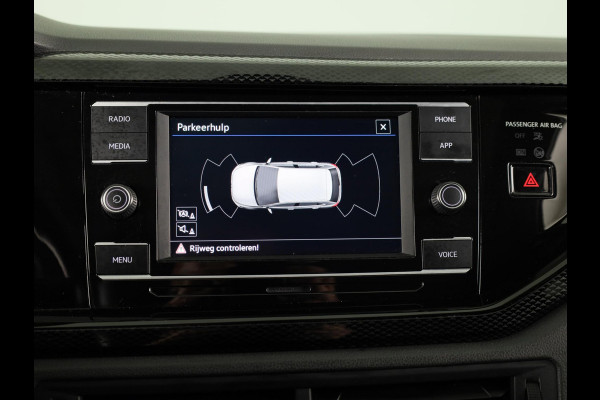 Volkswagen Polo 1.0 TSI Life 95 pk | Navigatie via App | Panoramadak | 17" LM velgen | Parkeersensoren | Adaptieve cruise control | LED koplampen | Stoelverwarming |