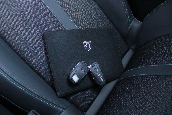 Peugeot 408 1.2 Hybrid 145PK ALLURE | ACHTERUITRIJ CAMERA | KEYLESS ENTRY/START | DRAADLOOS APPLE CARPLAY/ANDROID AUTO | DRAADLOOS TELEFOONLADEN | DAB+ RADIO | NAVIGATIE | ADAPTIVE CRUISE CONTROL | 19" LICHTMETALEN VELGEN | PARKEERSENSOREN ACHTER |