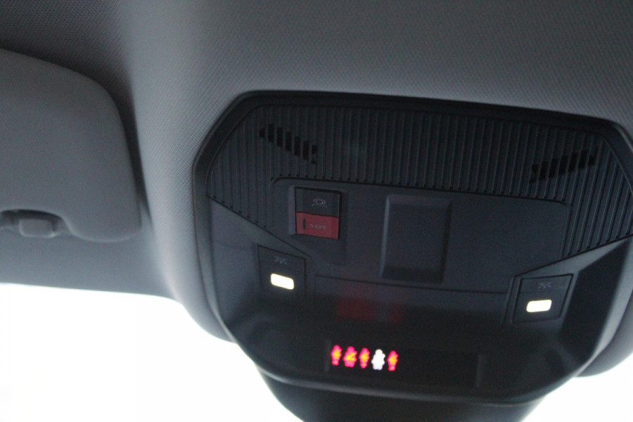 Peugeot 408 1.2 Hybrid 145PK ALLURE | ACHTERUITRIJ CAMERA | KEYLESS ENTRY/START | DRAADLOOS APPLE CARPLAY/ANDROID AUTO | DRAADLOOS TELEFOONLADEN | DAB+ RADIO | NAVIGATIE | ADAPTIVE CRUISE CONTROL | 19" LICHTMETALEN VELGEN | PARKEERSENSOREN ACHTER |