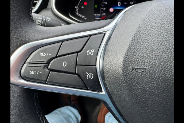 Renault Clio 1.0 TCe Intens / Lm velgen / All Season / Parkeerhulp