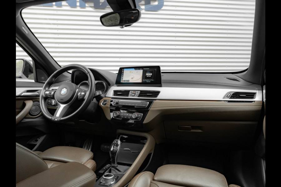 BMW X1 sDrive20i M-Sport - Pano - Trekhaak - Memoryzetel - Camera - Harman Kardon