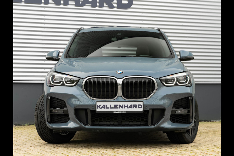 BMW X1 sDrive20i M-Sport - Pano - Trekhaak - Memoryzetel - Camera - Harman Kardon