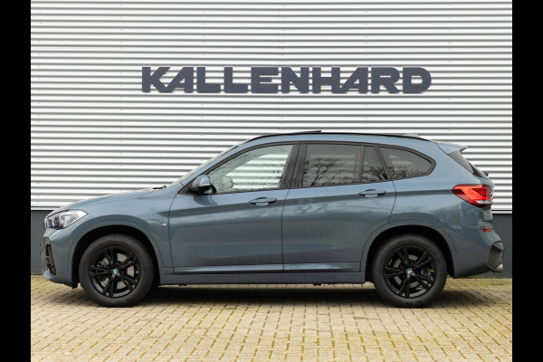 BMW X1 sDrive20i M-Sport - Pano - Trekhaak - Memoryzetel - Camera - Harman Kardon